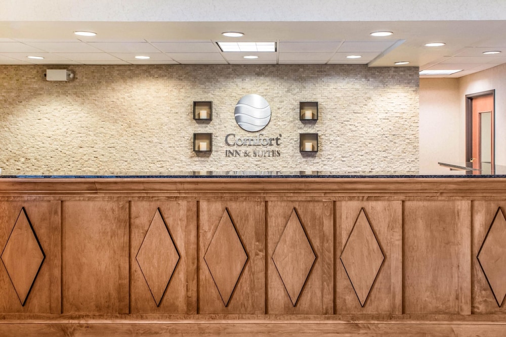 Comfort Inn Suites Sheridan 2/25