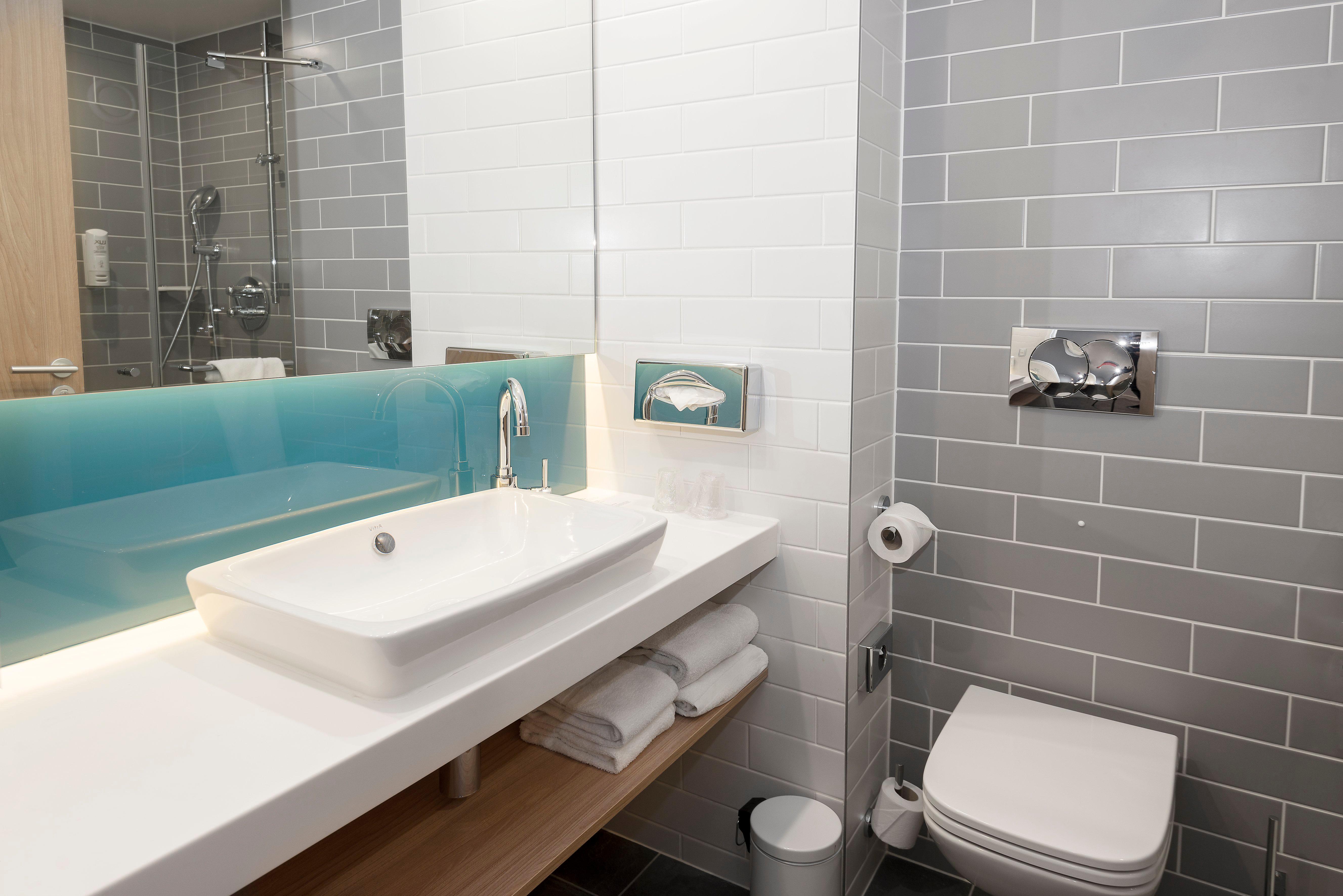 Xtra Space, Standard, Double Bed, Top Floor، Holiday Inn Express Paris Velizy 4/4