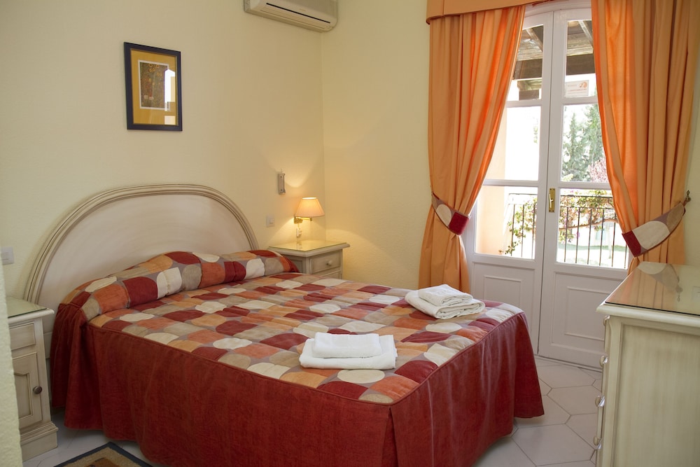 Apartamentos El Toro 12/50