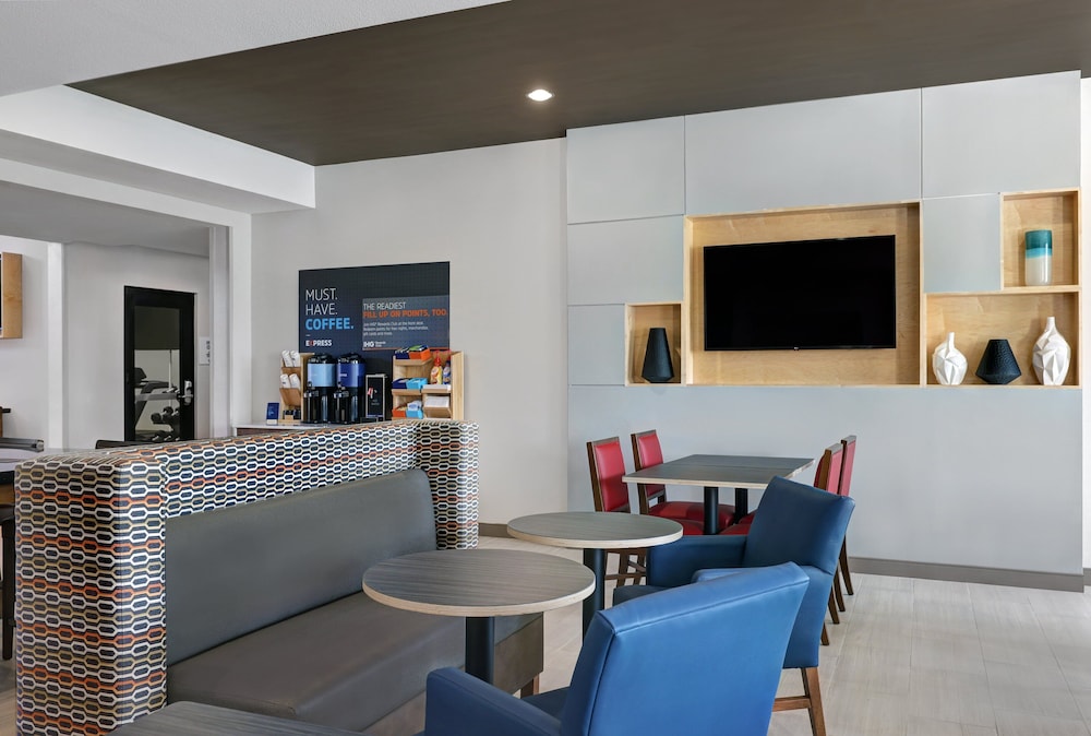 Holiday Inn Express Hotel And Suites Newport 40/76
