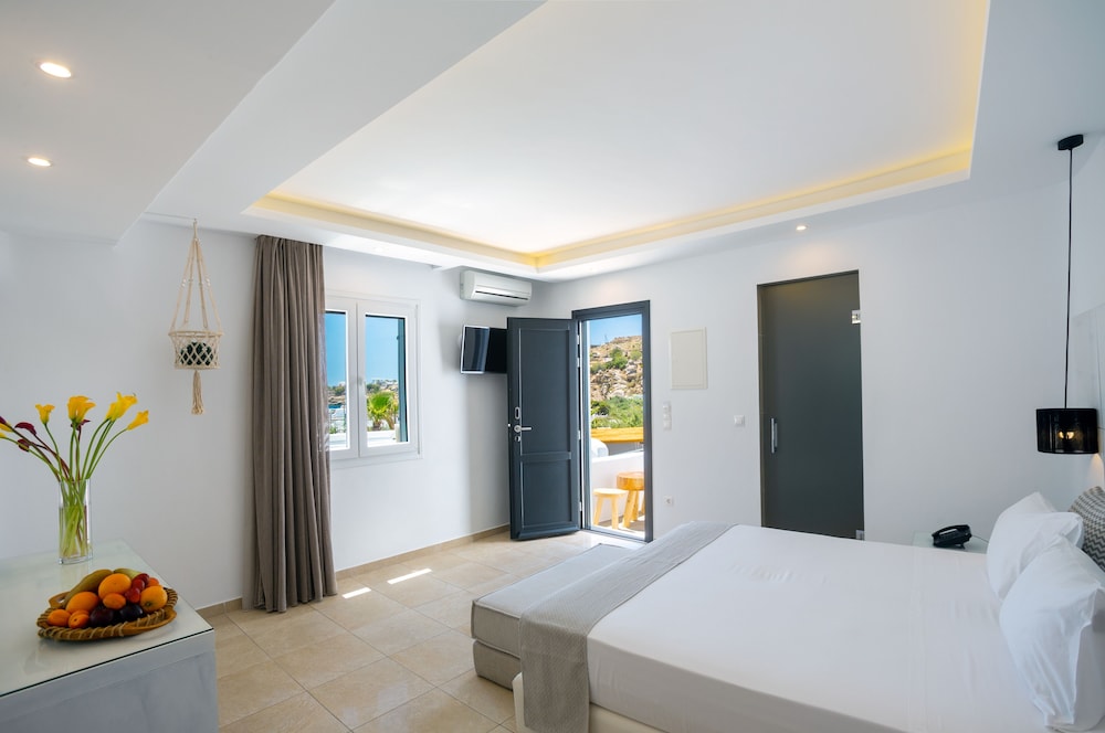 Tropicana Hotel 24/50