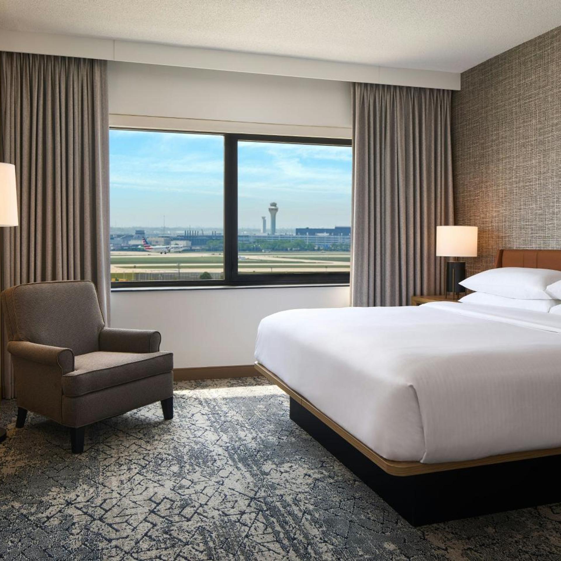 1 Bedroom, Suite, King Bed, Club Floor