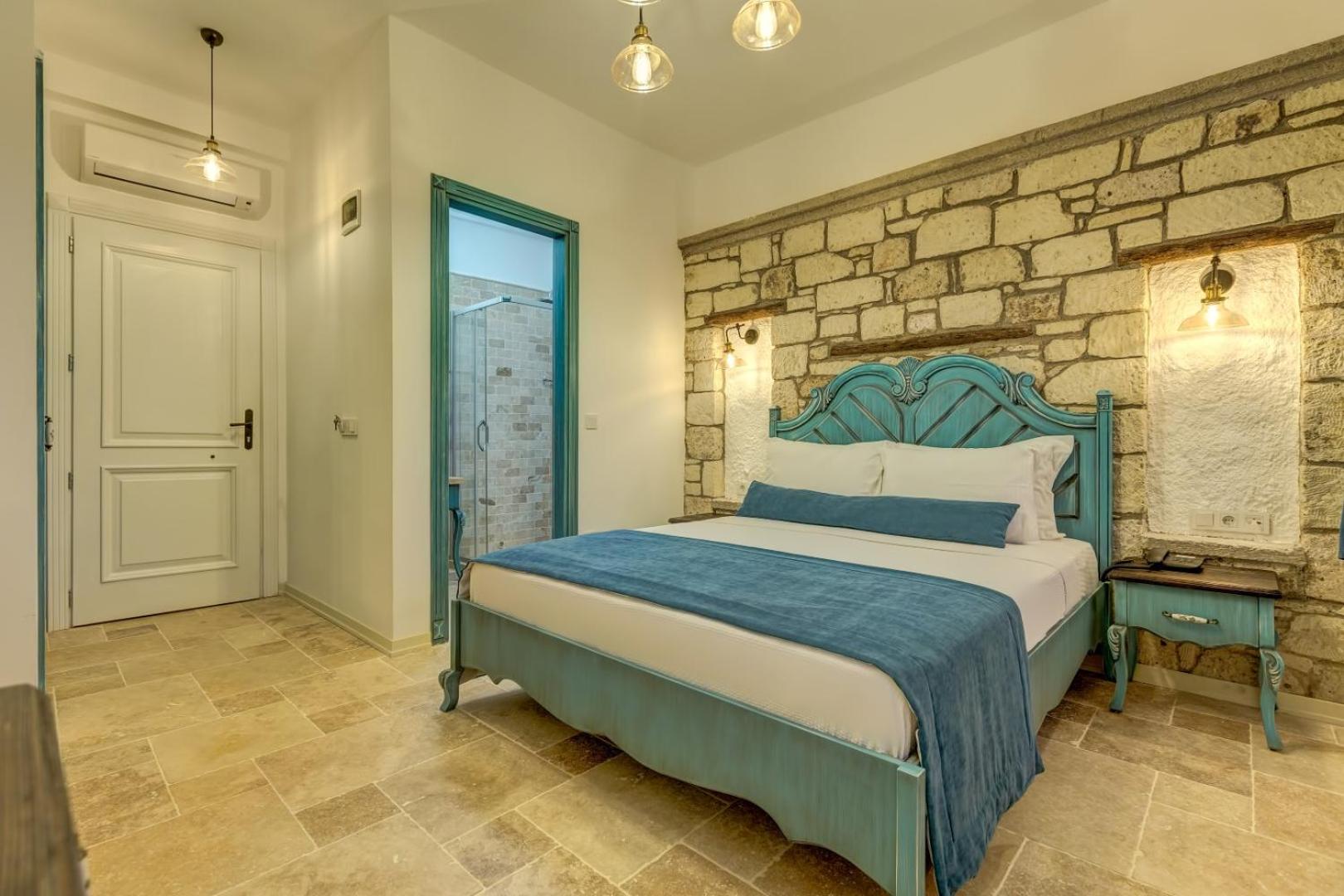 Room, Double Bed