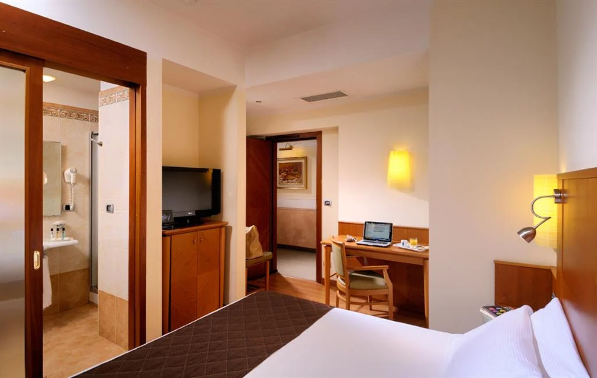 Economy, Double Bed