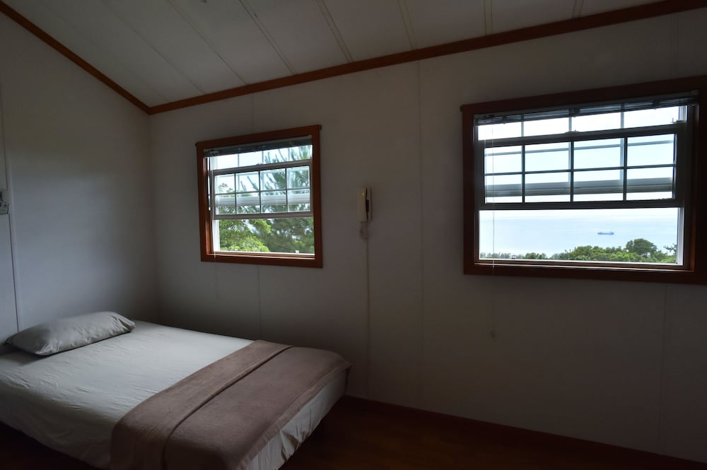 Panorama Ocean View Cottage 8/50
