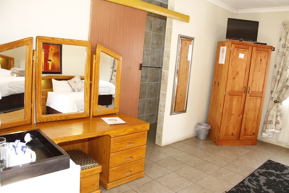 Kalahari Guest House 14/50