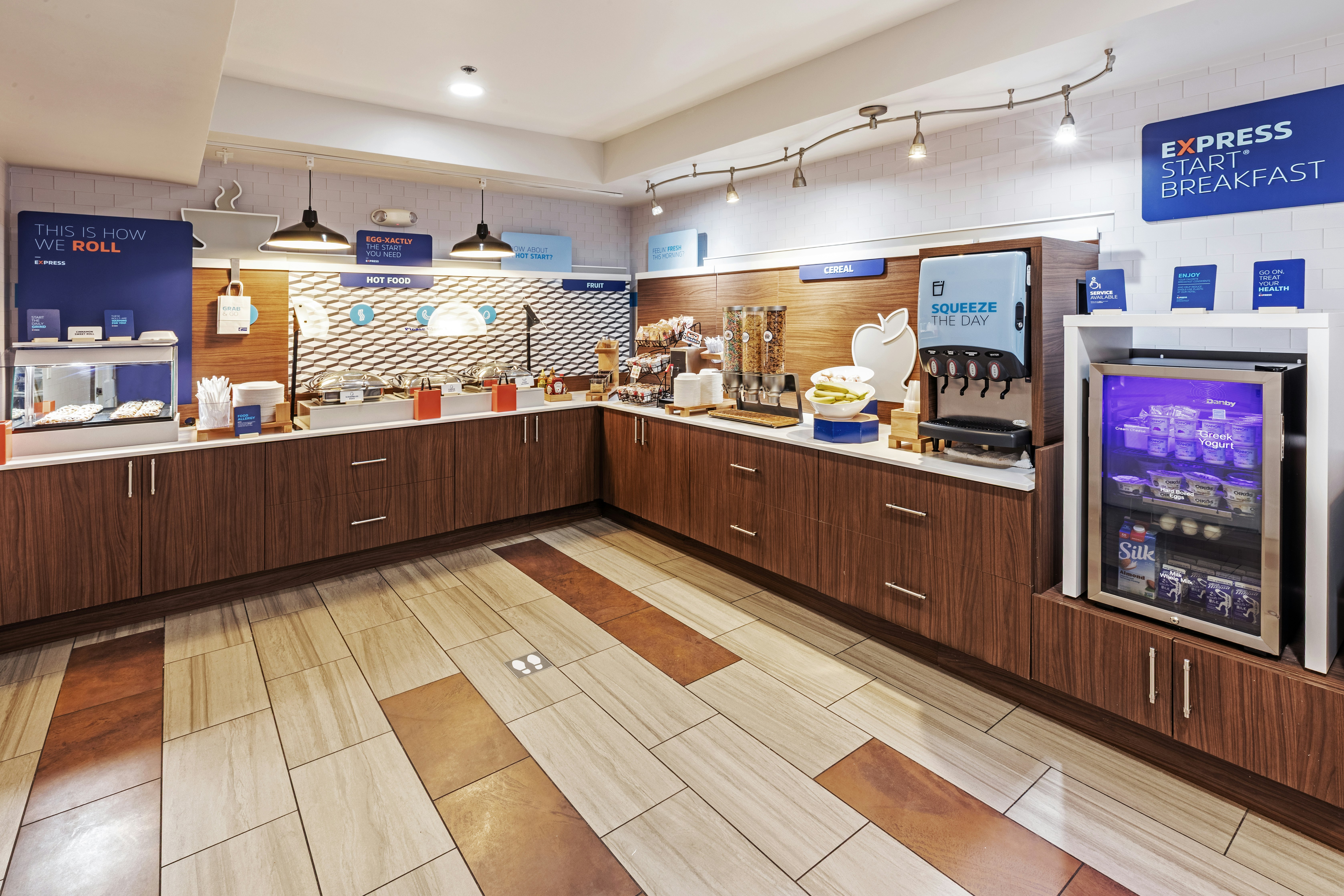Holiday Inn Express Hotel and Suites Tulsa S Broken Arrow Hwy 51 12/80