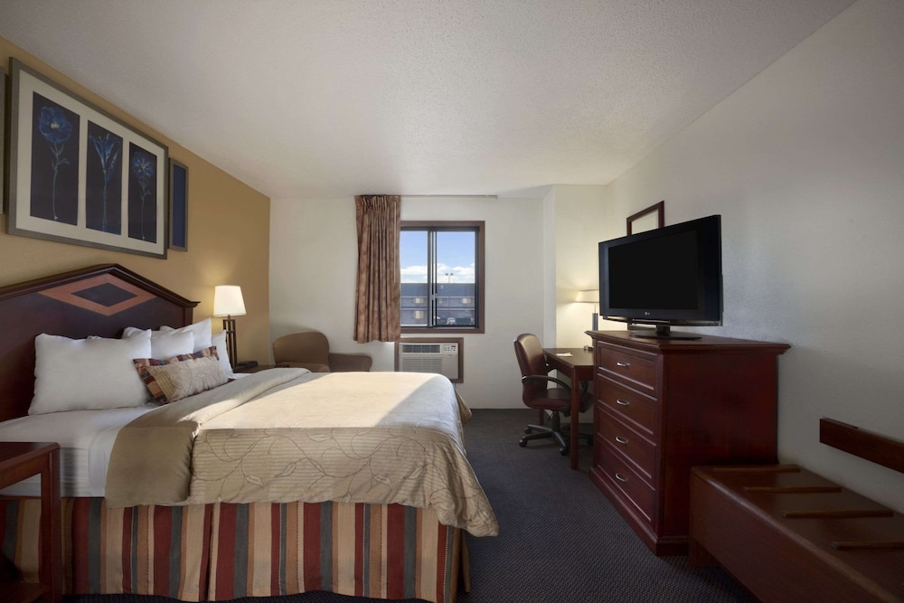 Days Inn By Wyndham Austin 18/44