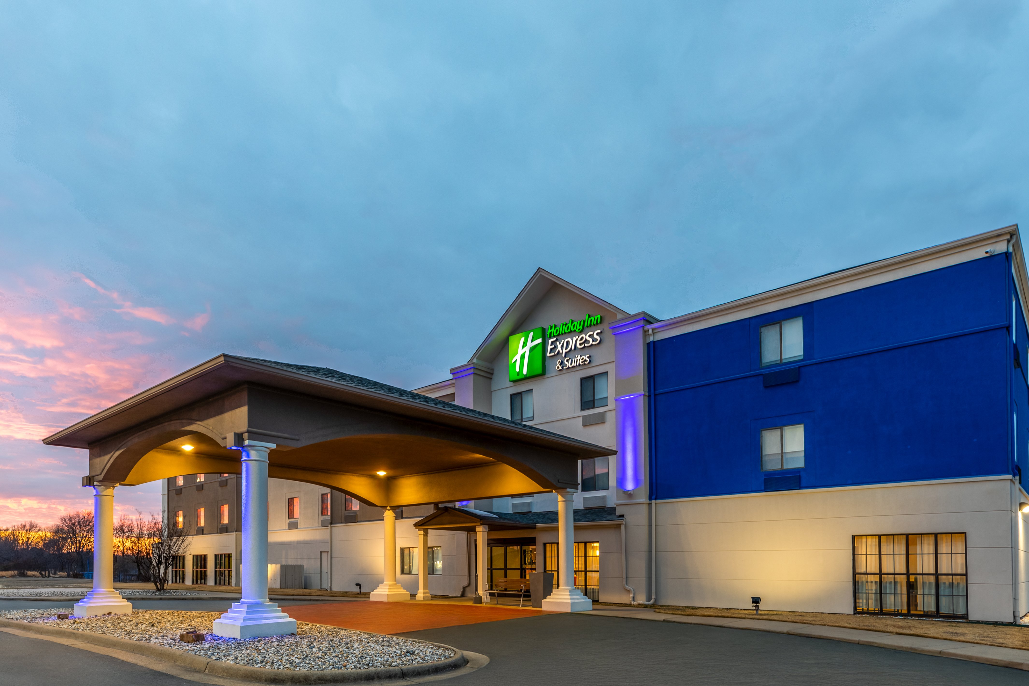 Holiday Inn Express Hotel And Suites Lonoke I 40 Exit 175 2/53