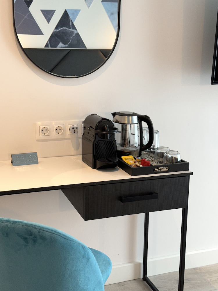 Urban Elephant Suites 22/24