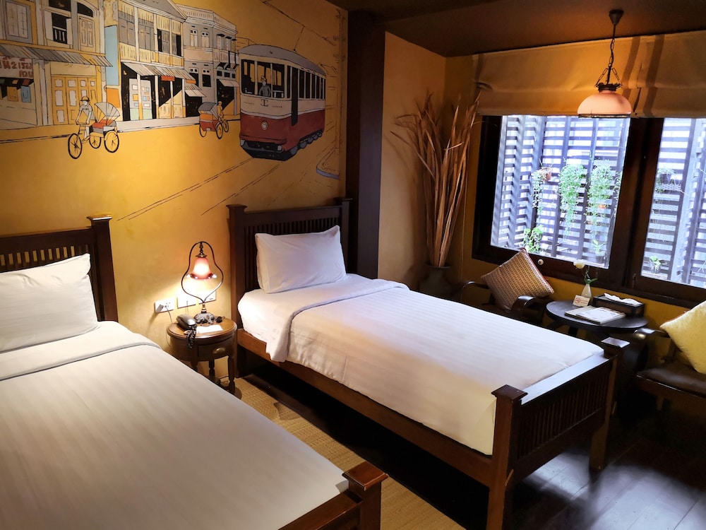 Old Capital Bike Inn(Ex Old Bangkok Inn) 18/80