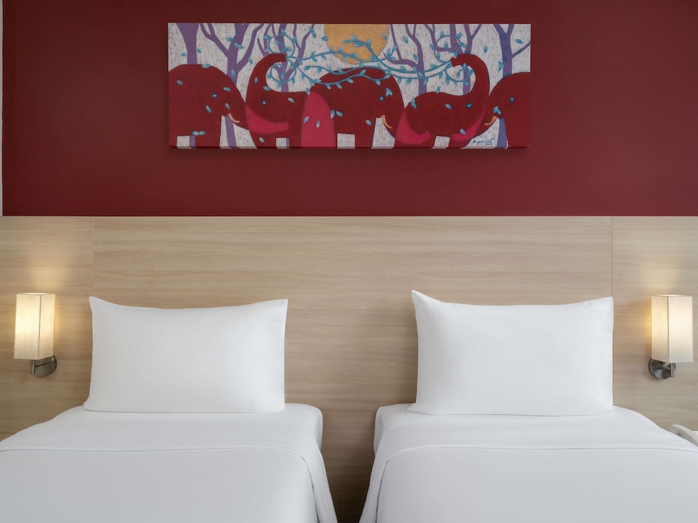 Ibis Bangkok Siam 33/65