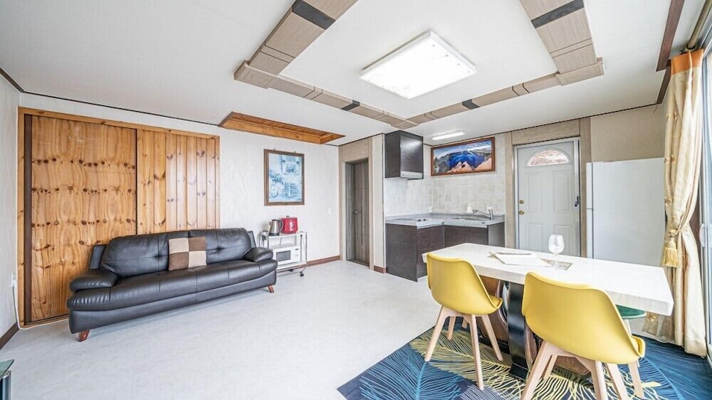 Geoje White O Pension 30/50