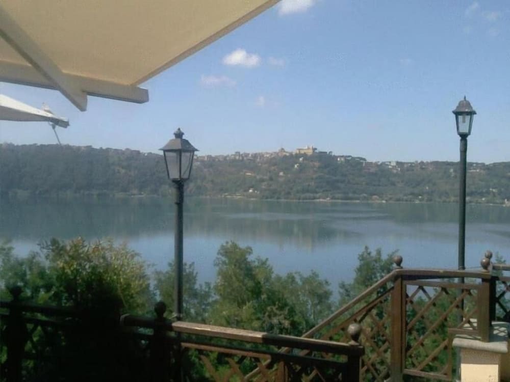 Hotel Villa Degli Angeli 52/57