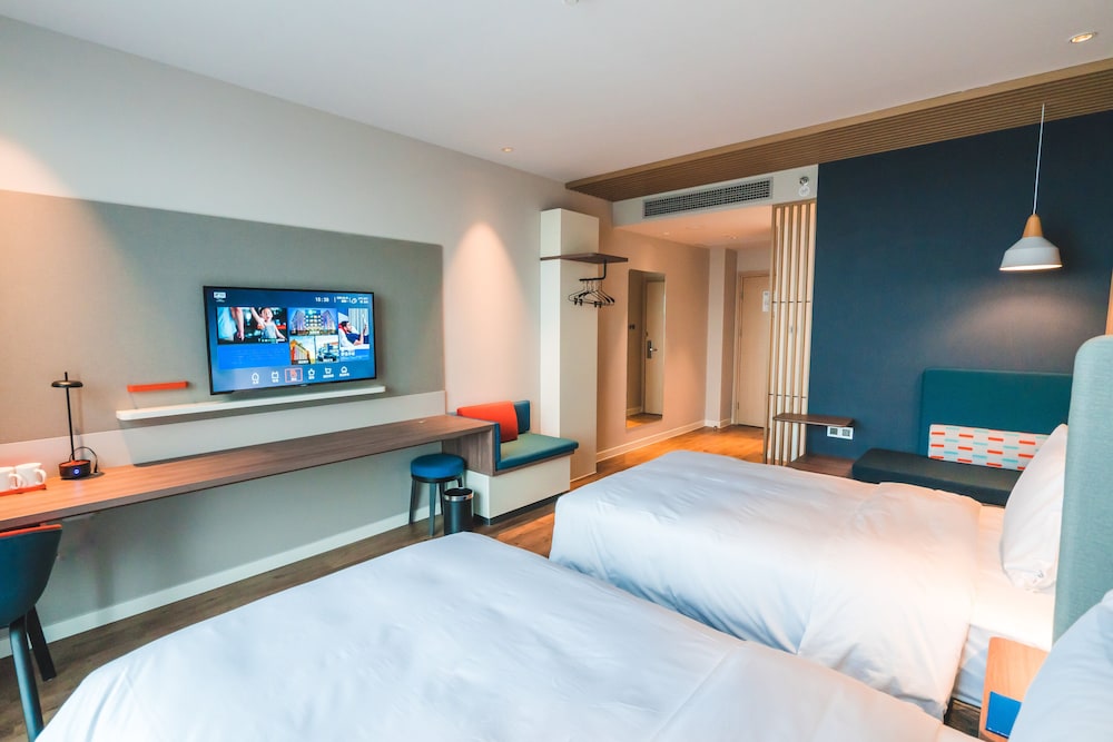 Holiday Inn Express Pengzhou Downtown 21/71