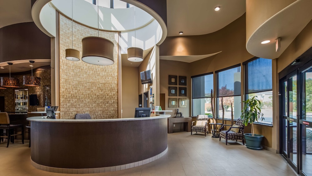 Best Western Plus Lackland Hotel & Suites 7/34