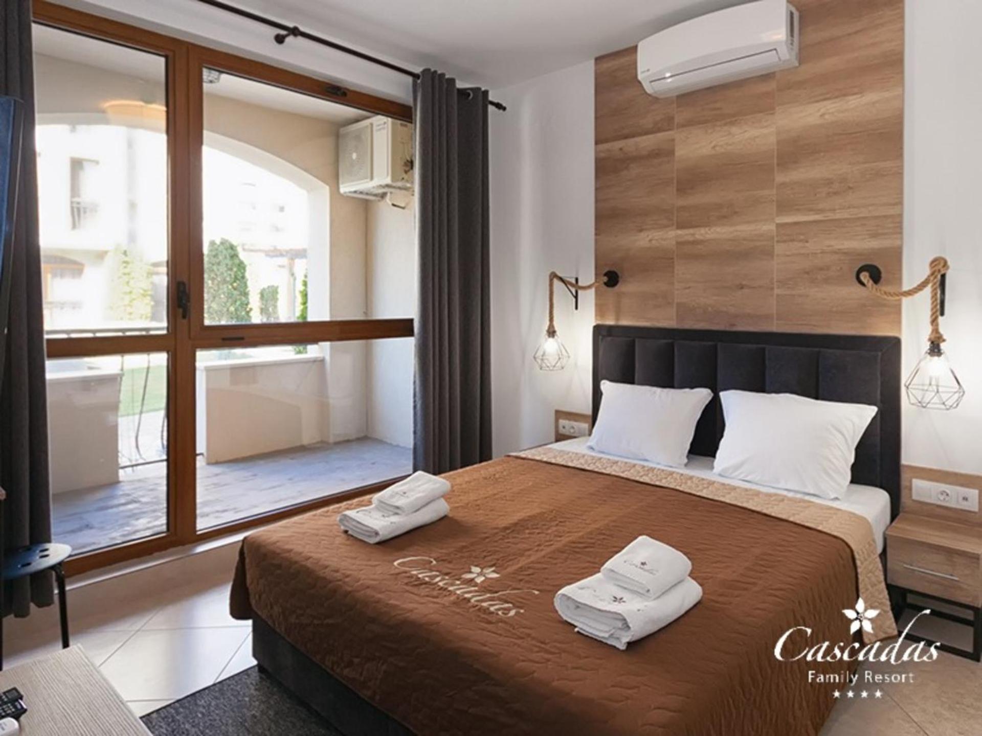 1 BEDROOM, DELUXE, APARTMENT