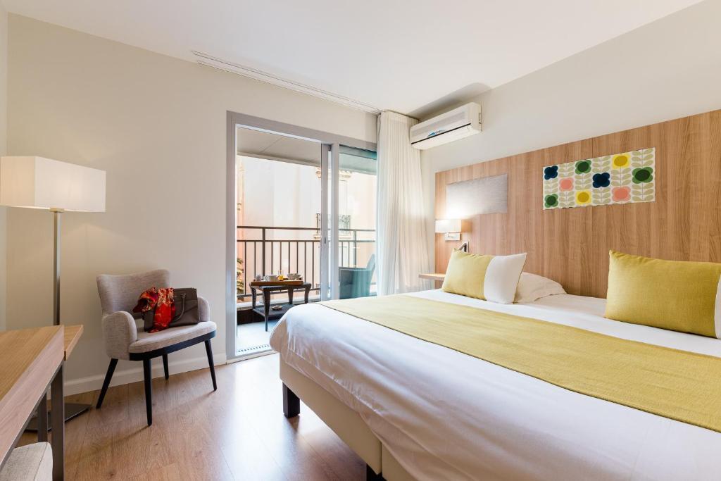 Helios Hotel 18/60