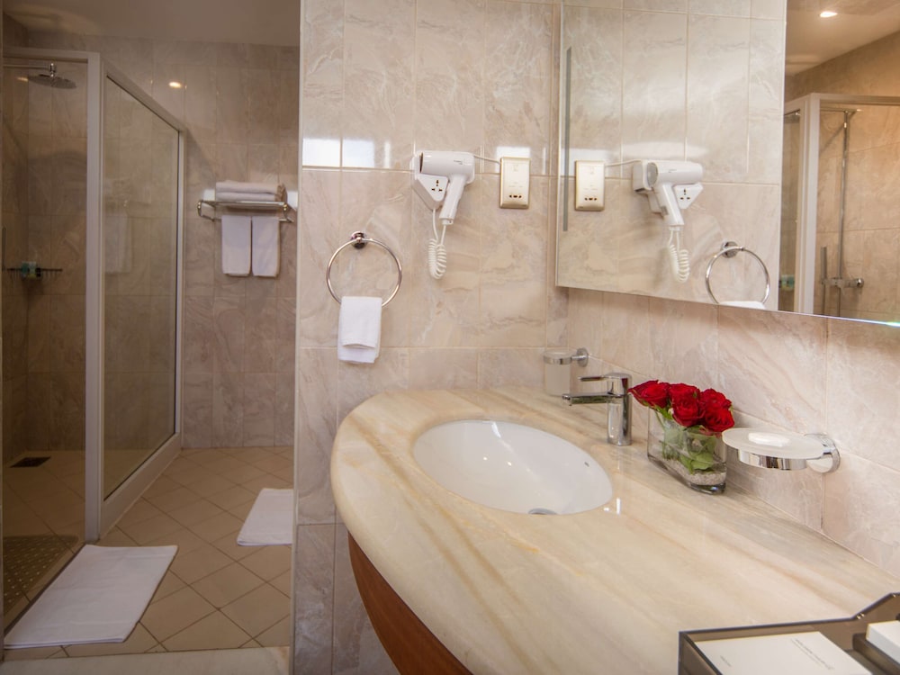 Golden Tulip Canaan Kampala 18/69
