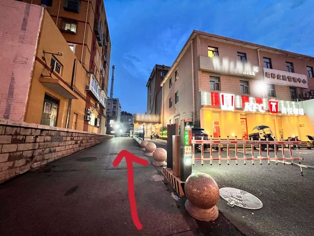 Nostalgia S Hotel (Beijing CCTV) 40/47