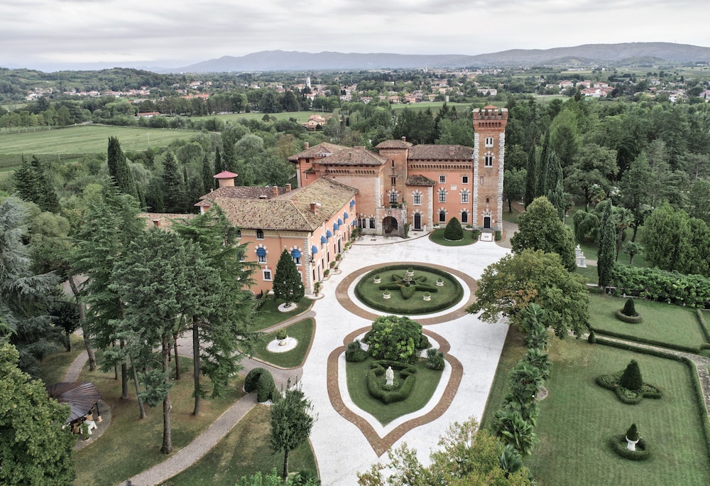 Castello Di Spessa 46/50