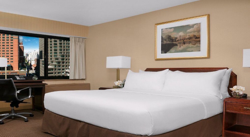 Crowne Plaza Manhattan Times Square by IHG 22/90