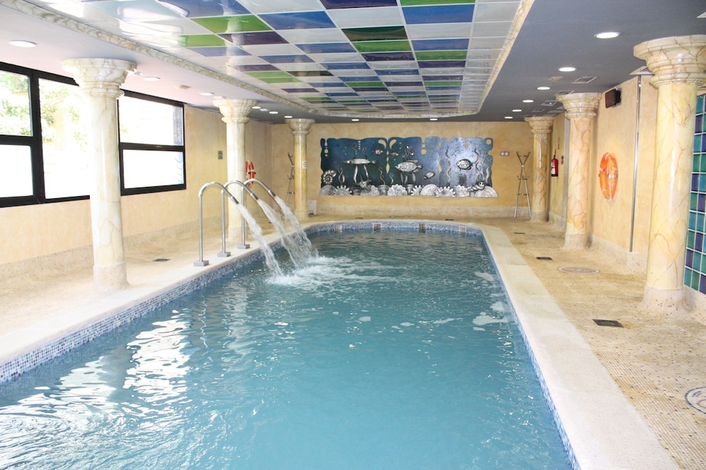 swimming pool spa