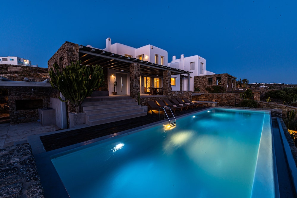 Dreamlike Villas Mykonos 3/50