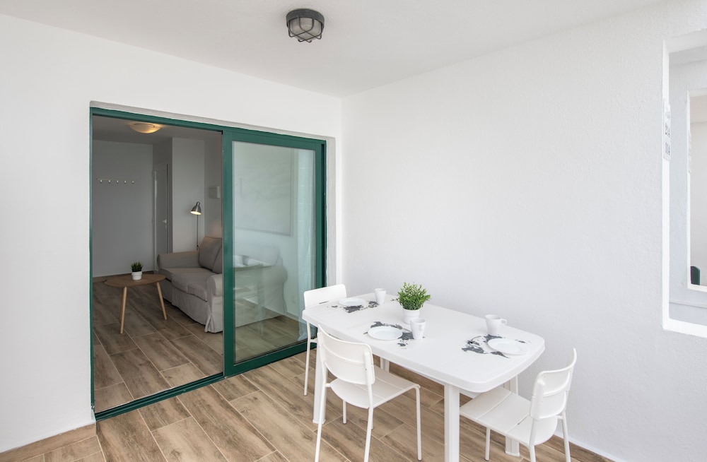 Apartamentos Los Rosales 75/75