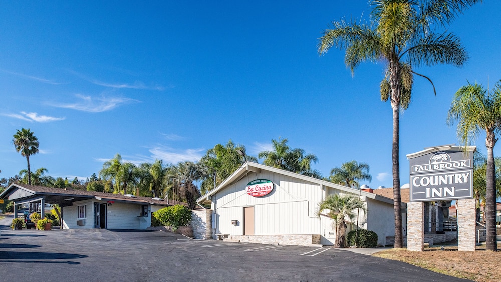 Fallbrook Country Inn 52/65
