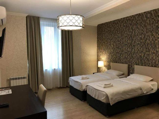 SUPERIOR, DOUBLE BED