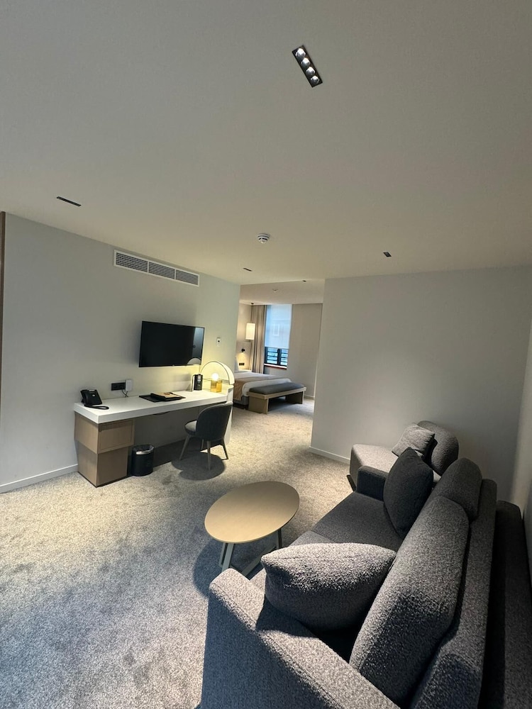 OPO Hotel 33/50