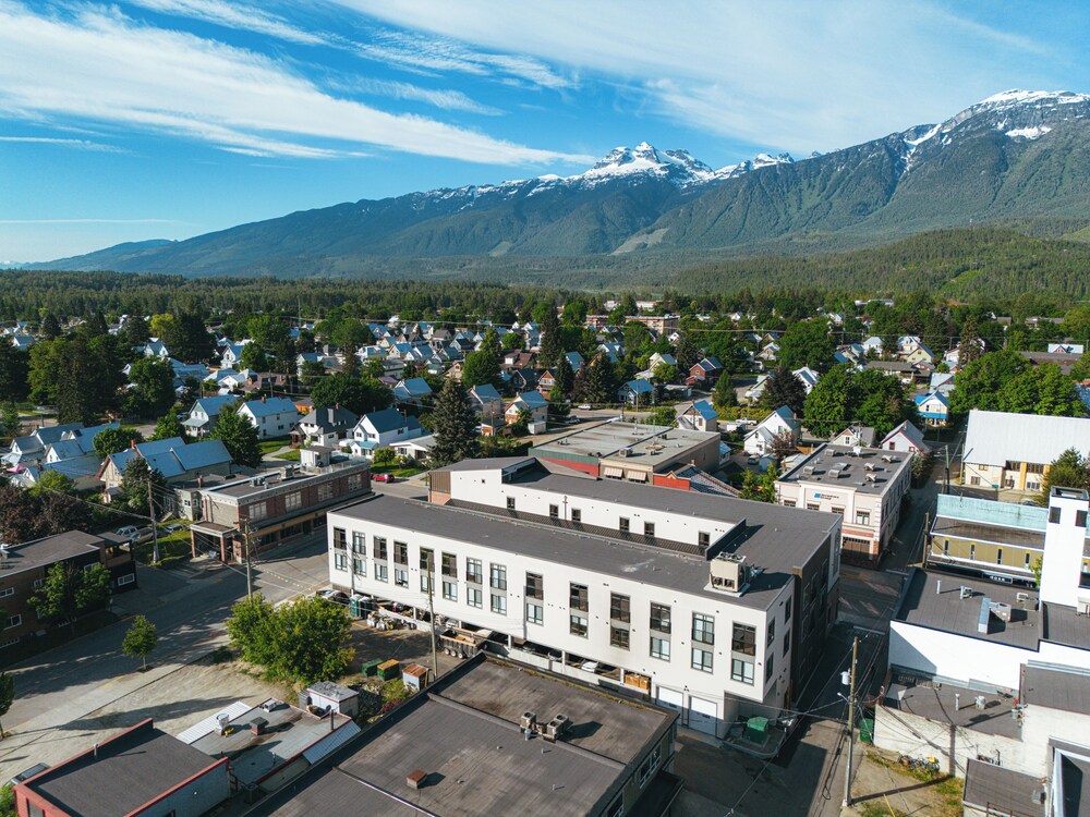 Basecamp Suites Revelstoke 4/50