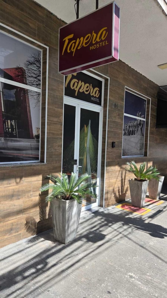 Tapera Hostel 2/50