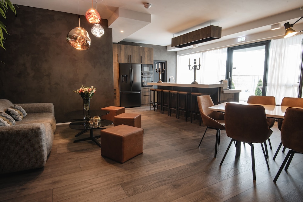 B14 Apartments & Rooms 25/45