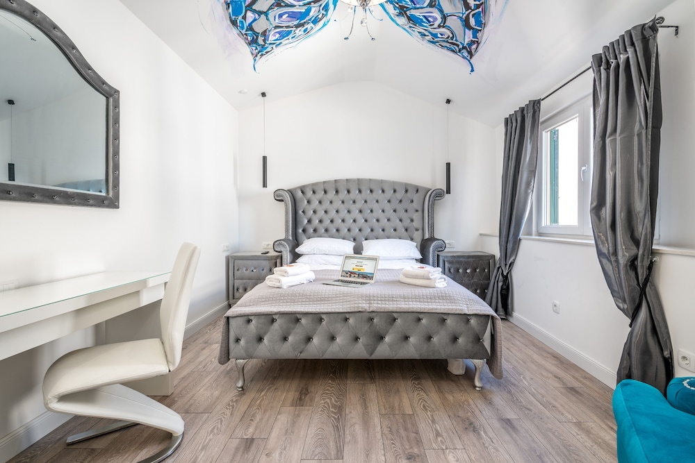 Galeria Valeria Seaside Downtown - MAG Quaint & Elegant Boutique Hotels 65/75