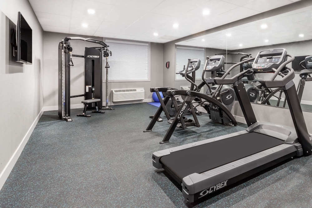Best Western Plus Airdrie Gateway 24/50