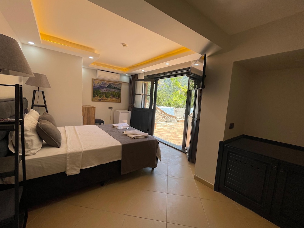 Belle Vue Hotel 13/48