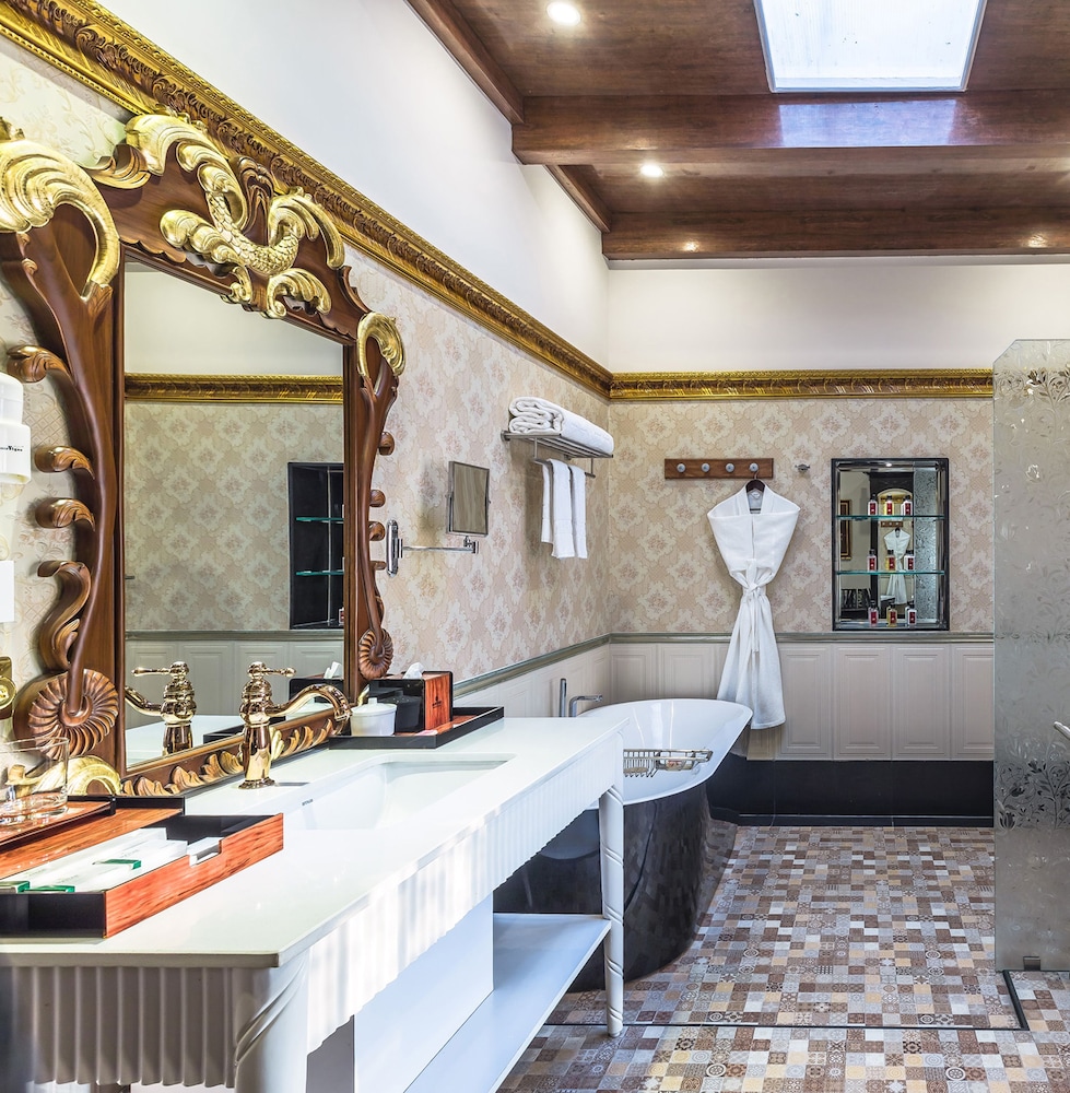 MAYFAIR Himalayan Spa Resort 44/45