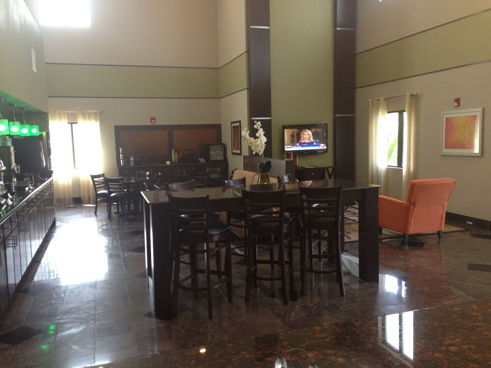 Best Western Inn & Suites - Lake Charles 32/40