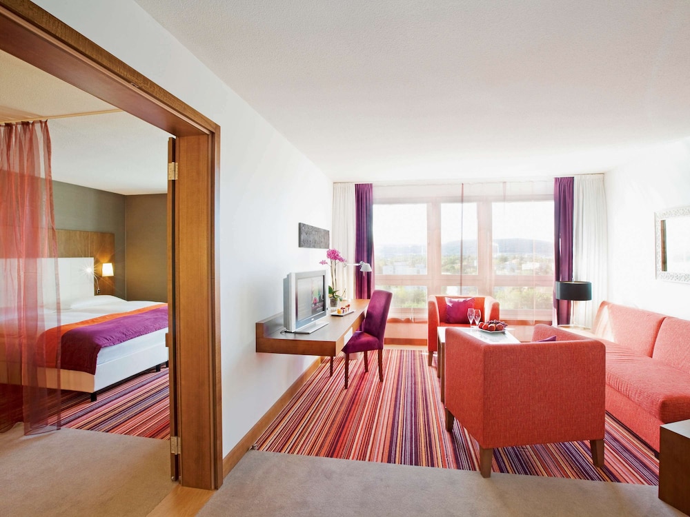 Movenpick Hotel Zurich Airport 54/68