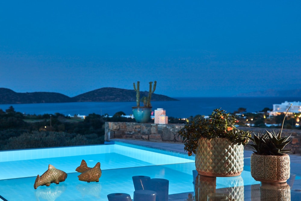 Elounda Palm Hotel in AGIOS NIKOLAOS