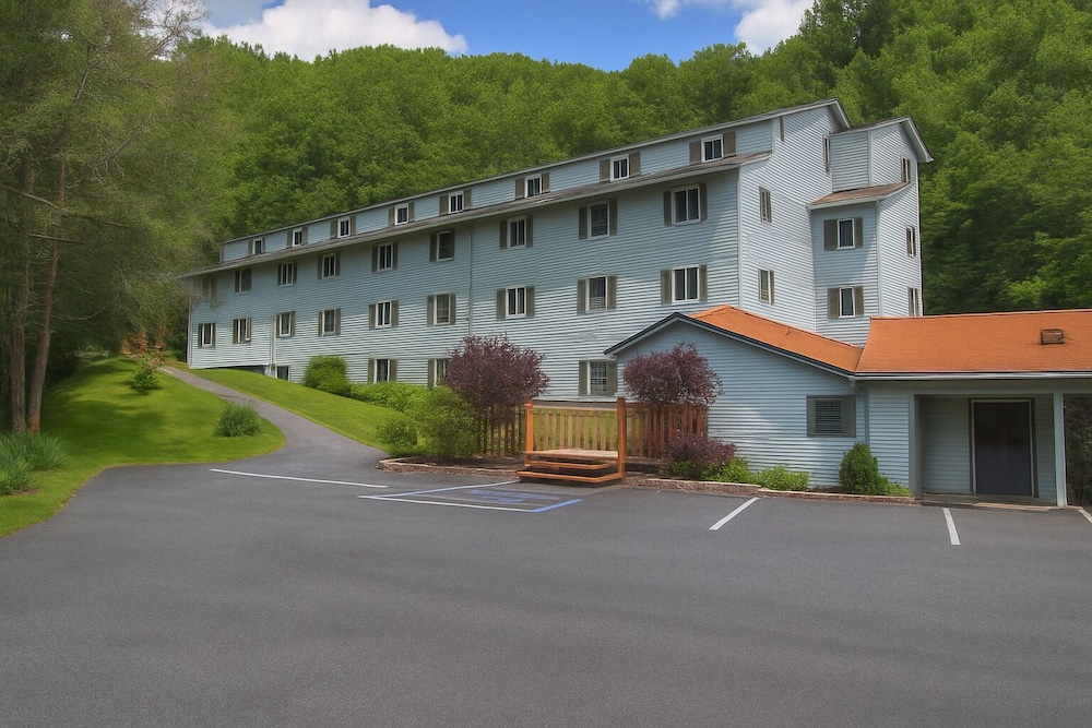 Smoketree Lodge, a VRI resort 7/70