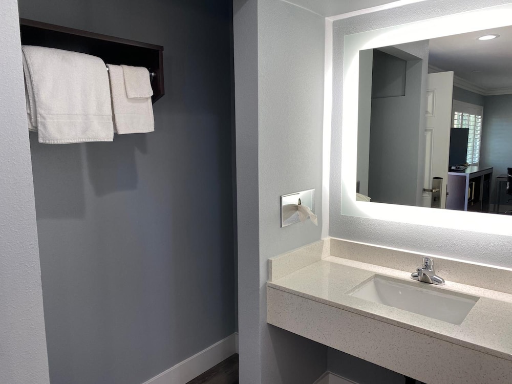 Regency Motel of Brea 22/25