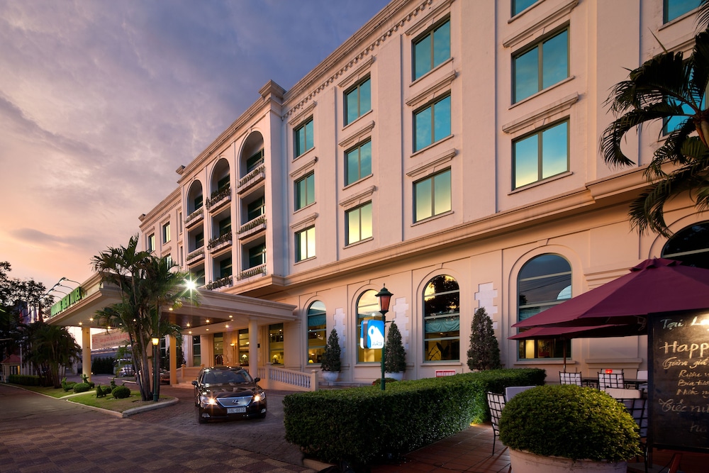 Avani Hai Phong Harbour View Hotel 42/50