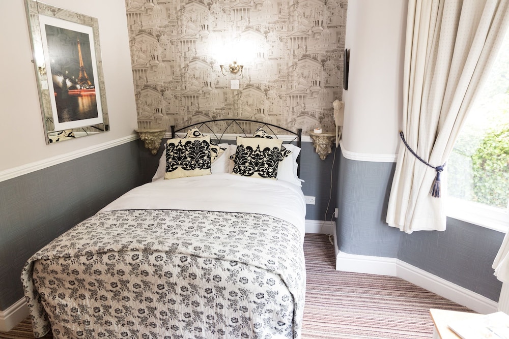 The Ascott 22/50
