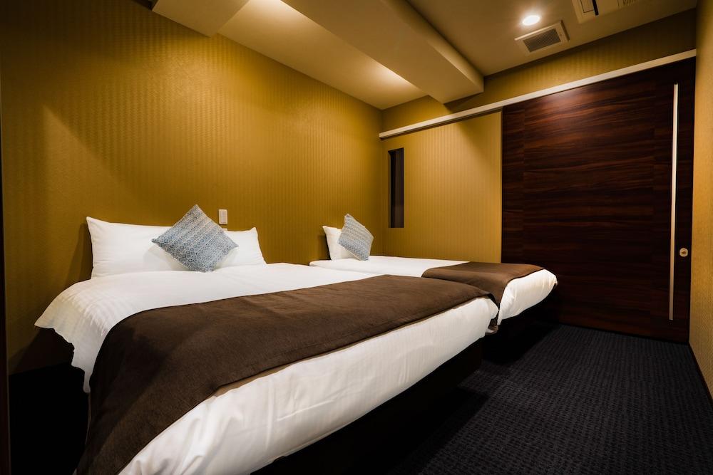 Multiple Bedrooms, Premium, Suite, City View