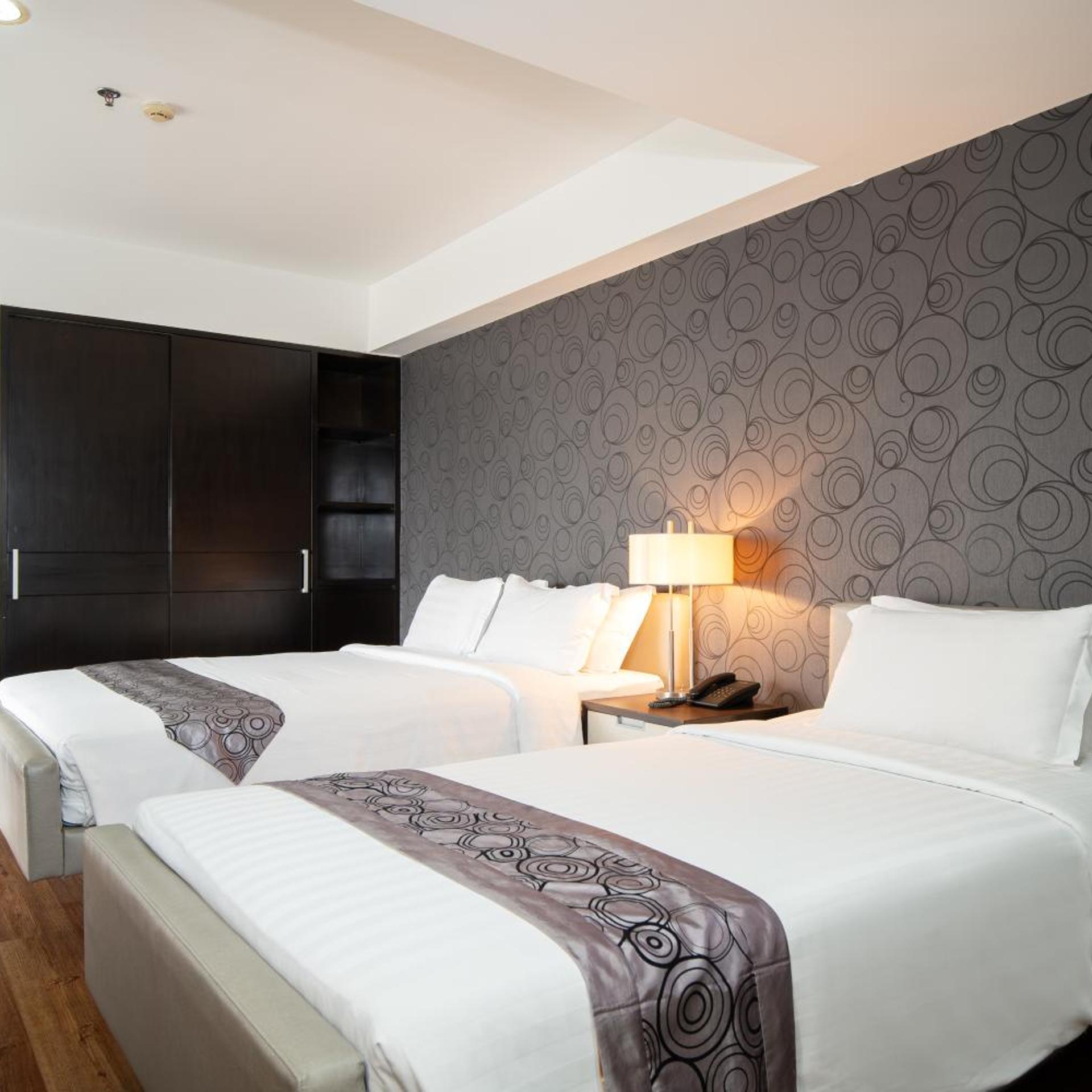 Superior, Twin Beds