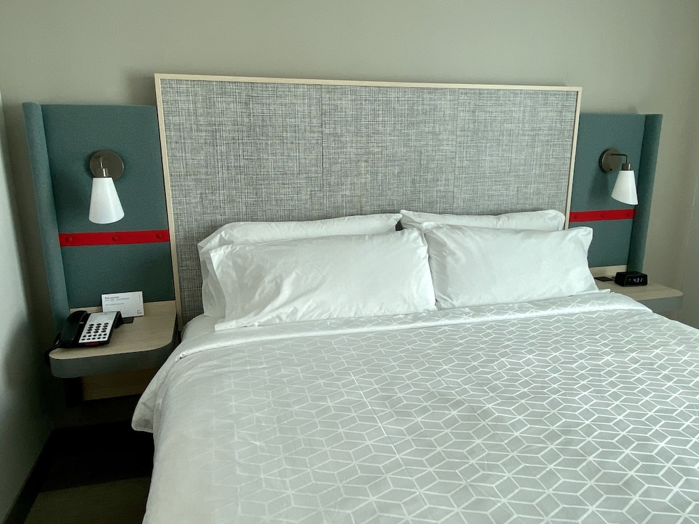 Avid Hotels Beaumont 10/48
