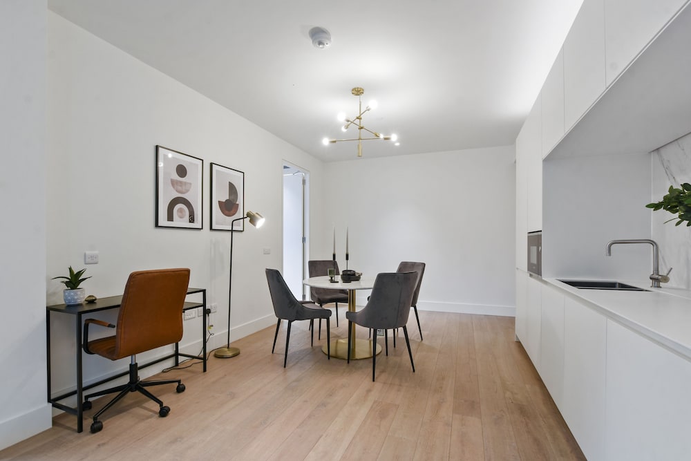 Whitfield Street Residences by Aeria Apartments 41/50